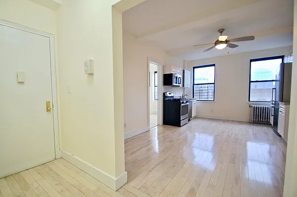 Rented by Bohemia Realty Group | media 12