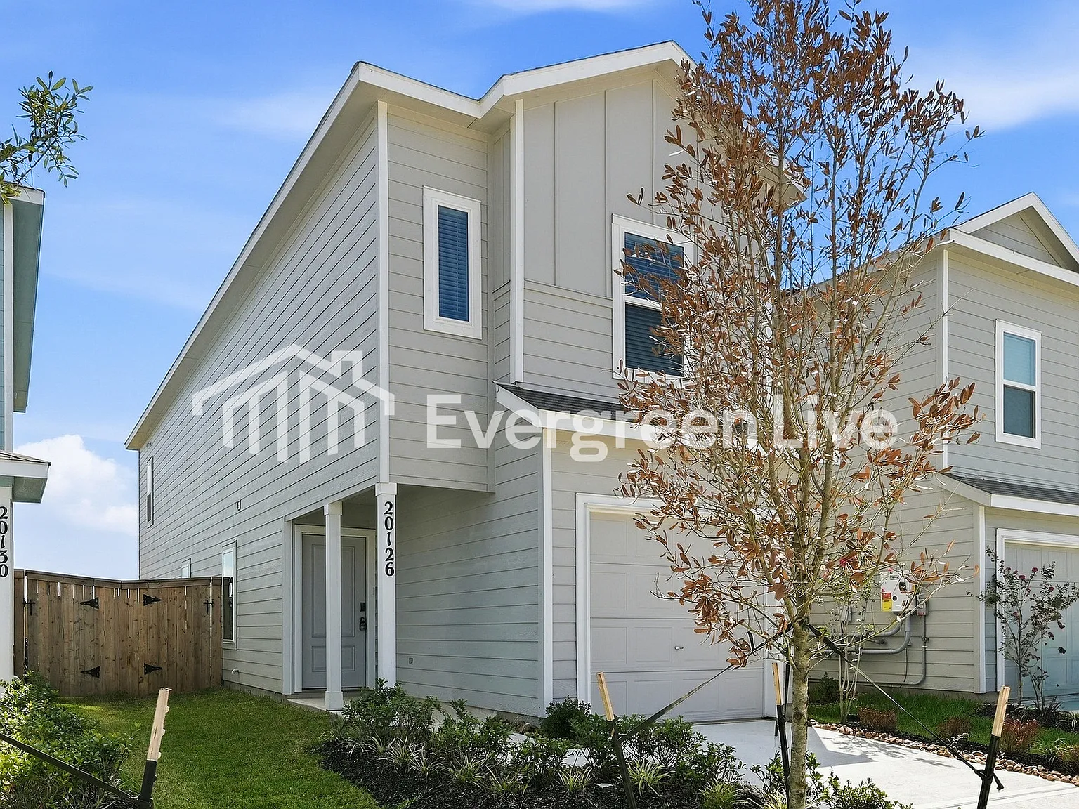 4 bed, 2.5 bath, 1535 sqft, $1,705 — Photo 2