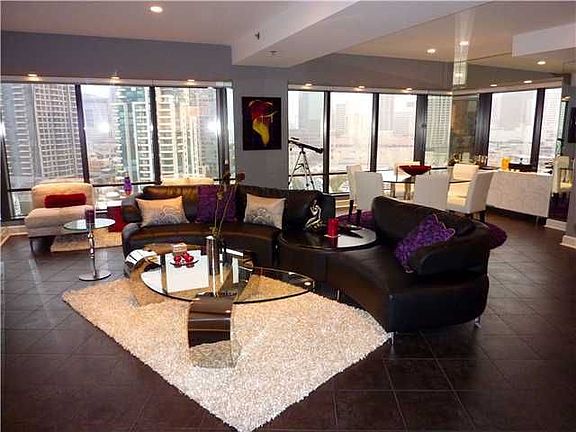2nd image of 100 Harbor Dr Unit 1504