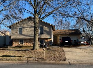 15 Spencers Xing, Saint Peters, MO