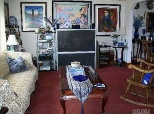 307 Commonwealth St, Franklin Square, NY 11010