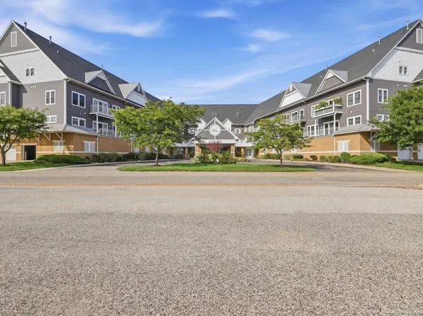 917 W Savidge St Unit 39, Spring Lake, MI 49456