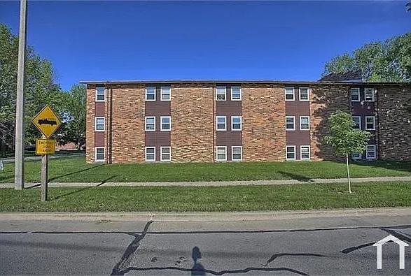 1404 Silver St — Photo 11