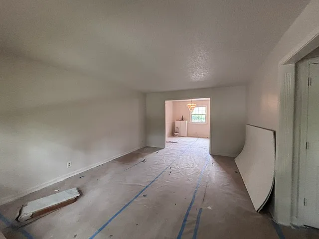 8901 Collingwood Rd — Photo 9