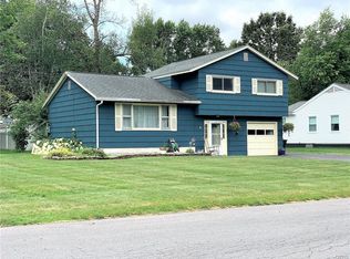 8 McMahon Pl, Liverpool, NY 13090