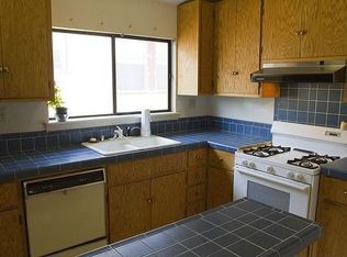 241 Frisbie St, Oakland, CA 94611