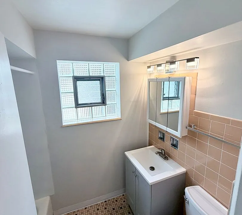 4235 Harlem Avenue