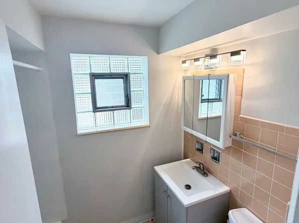 4235 Harlem Avenue, 4235 S Harlem Ave #3, Berwyn, IL 60402