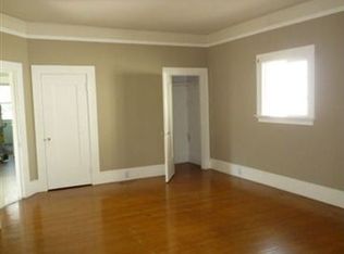 944 E 24th St, Oakland, CA
