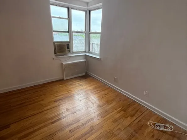 2265 Ocean Parkway image 11 of 19