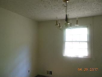 3rd image of 39491 Jarrell Dr