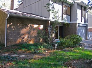 11336 Orchard Ln, Reston, VA 20190