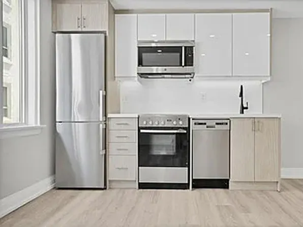 697 Eglinton Avenue W