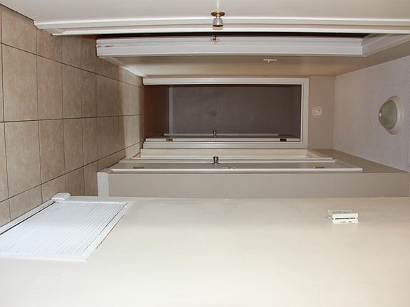 5th image of 604 Ruth Dr