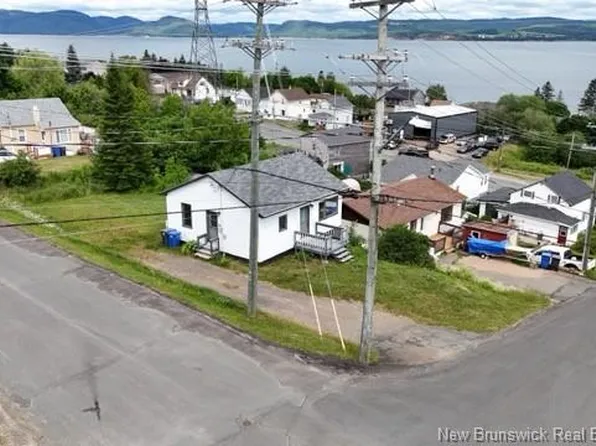 138 Bearse St, Dalhousie, NB E8C 1E6