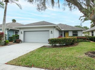 305 Hawthorne Ln, Vero Beach, FL 32962