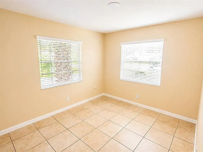 2405 Aspinwall St #2405 — Photo 9