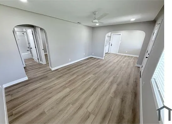 207 Howard St — Photo 9