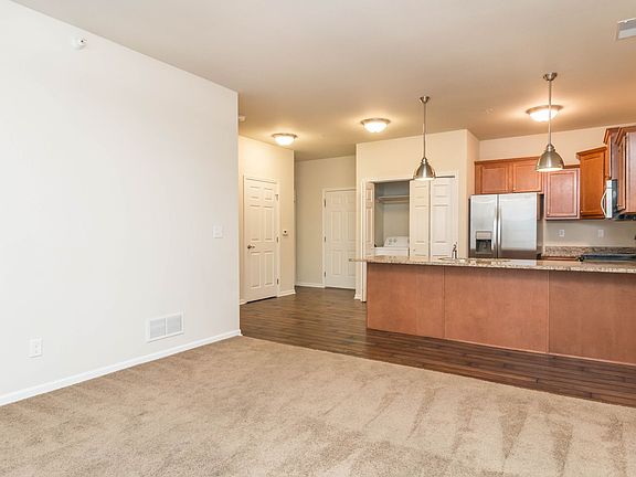 3rd image of 2525 Bellerive Dr #43