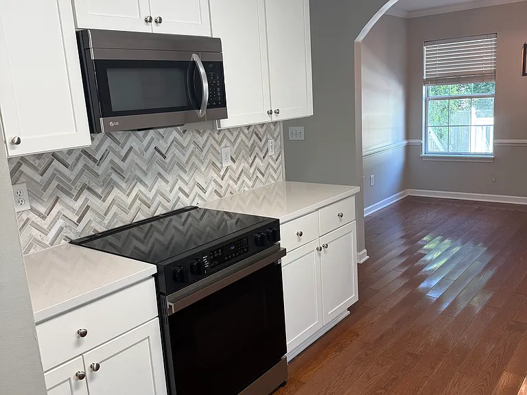 823 Harbor Place Dr — Photo 12