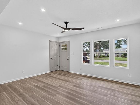 5th image of 412 Southgate Ave
