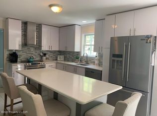 37 Edge Rock Dr, Drums, PA 18222