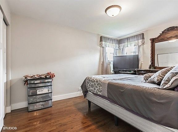 5th image of 4537 S Leamington Ave
