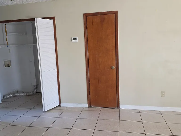 484 Tamarack St — Photo 15