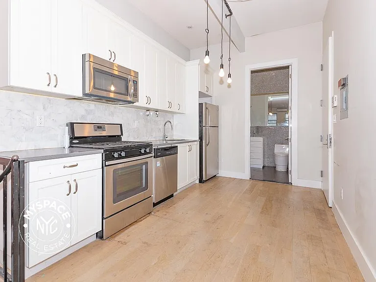1090 Bedford Ave #2 — Photo 1
