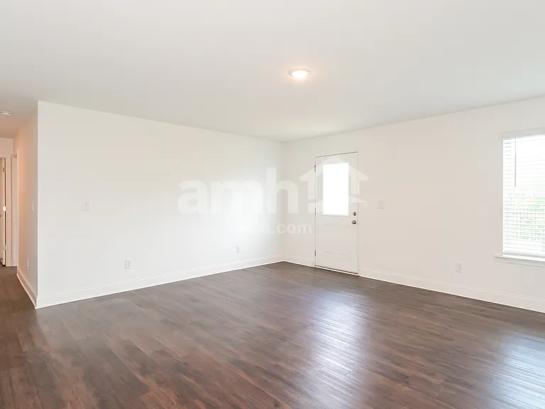 768 Alcovy Mill Park — Photo 19