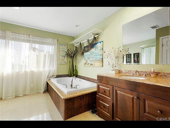4th image of 26288 Ironwood Ave