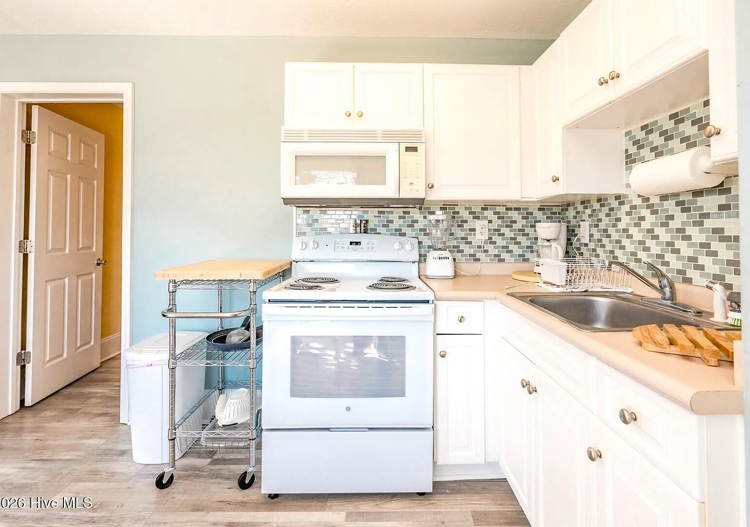 2 bed, 2.0 bath, $2,000 — Photo 4