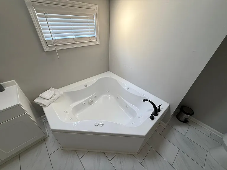 8360 Brooklawn Dr — Photo 19