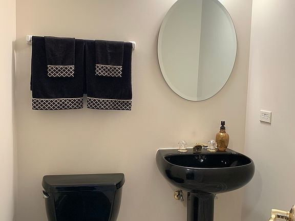 4th image of 21360 Settlers Pond Dr #21360
