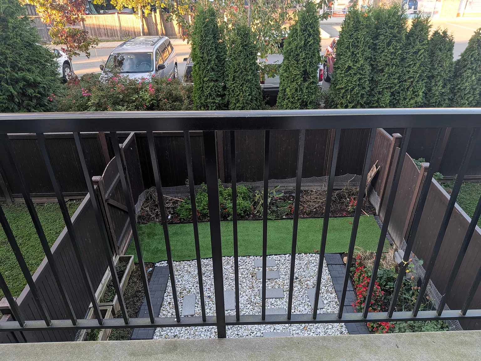 4 bed, 2.5 bath, 1900 sqft, $2,999 — Photo 4
