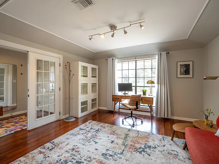 2110 Wychwood Dr — Photo 11
