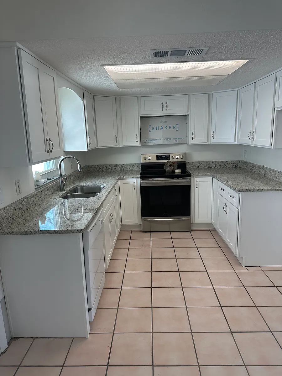 Building Photo - 3202 S Atlantic Ave #3204