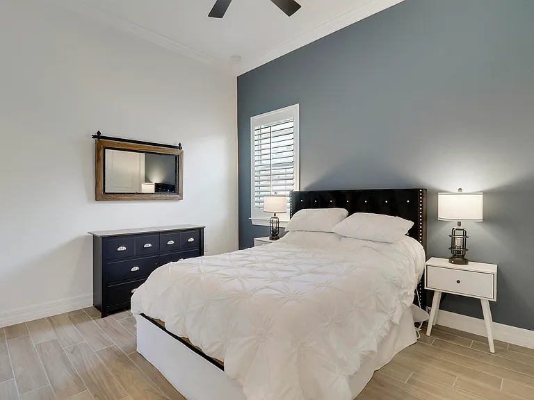 10909 Stellar Cir — Photo 28