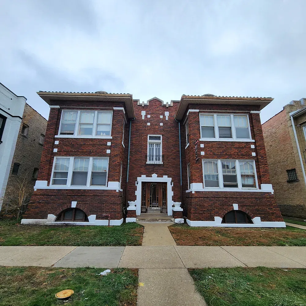 3 bed, 1400 sqft, $2,200 — Photo 1