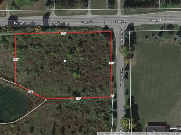 6280 Waters Edge Dr, Atlas, MI 48411