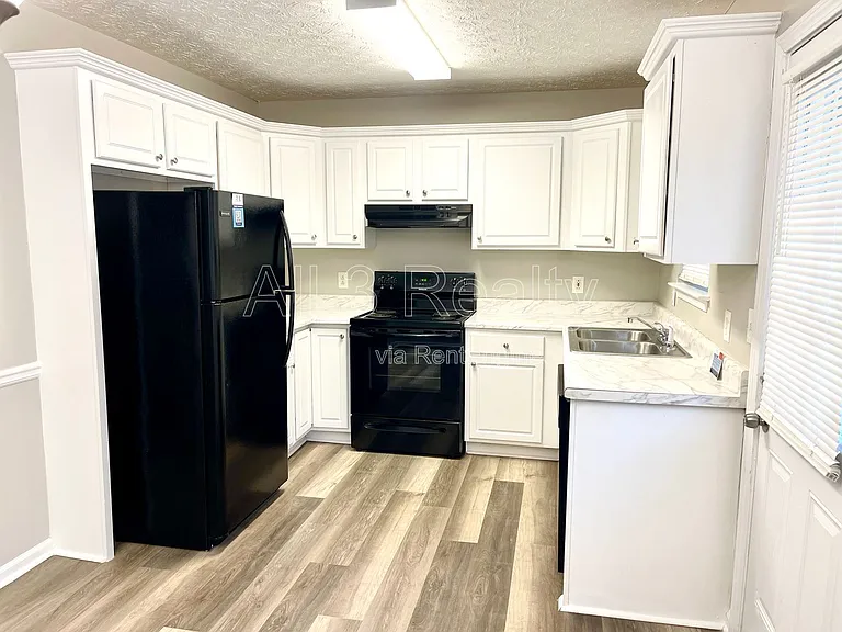 460 Mountainview Dr — Photo 8