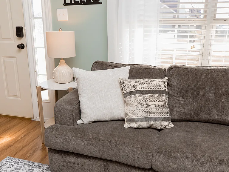 208 Falkirk Dr — Photo 16