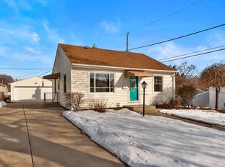 3756 East Waterford PLACE, Saint Francis, WI 53235