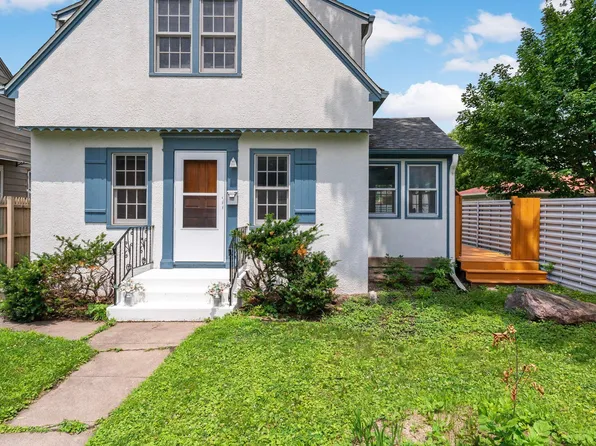 1212 4th St N, South Saint Paul, MN 55075