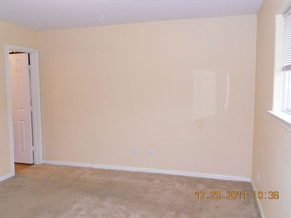 master bedroom w/ensuite