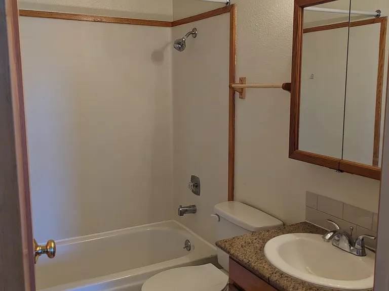 2nd Bathroom