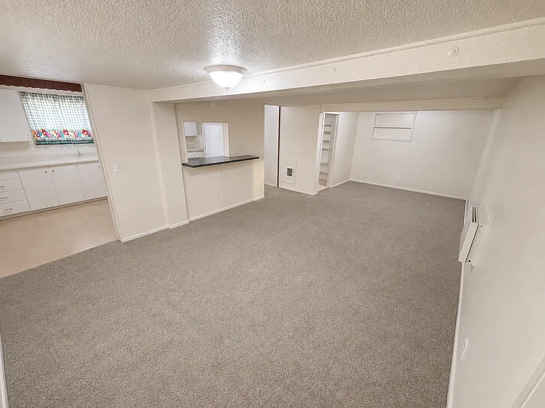 407 Sycamore St — Photo 8