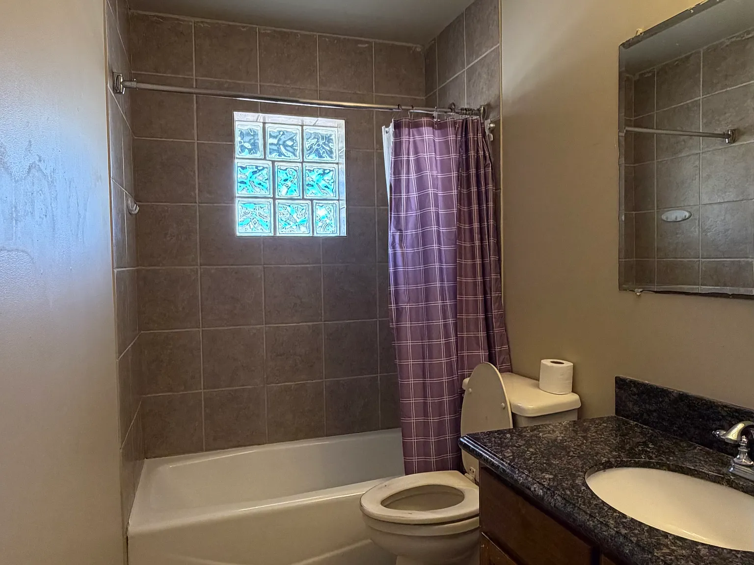4 bed, 1600 sqft, $2,295 — Photo 4