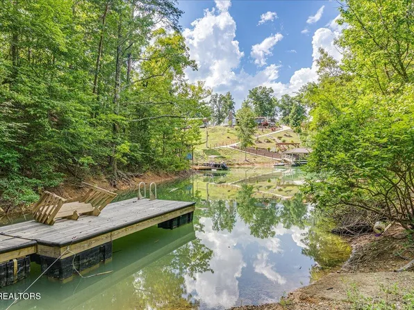 1901 Bootbluff Trl, Dandridge, TN 37725