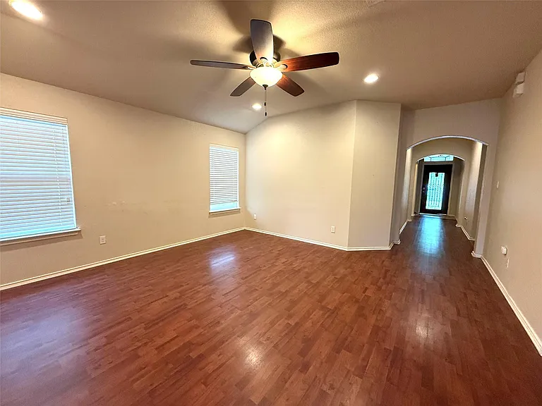 11205 McKinney Springs Dr — Photo 15